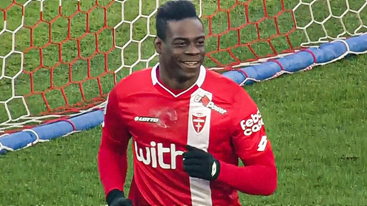 Balotelli, è flop anche in serie B. Il Monza ha deciso di non rinnovare il contratto al giocatore di Raiola - 