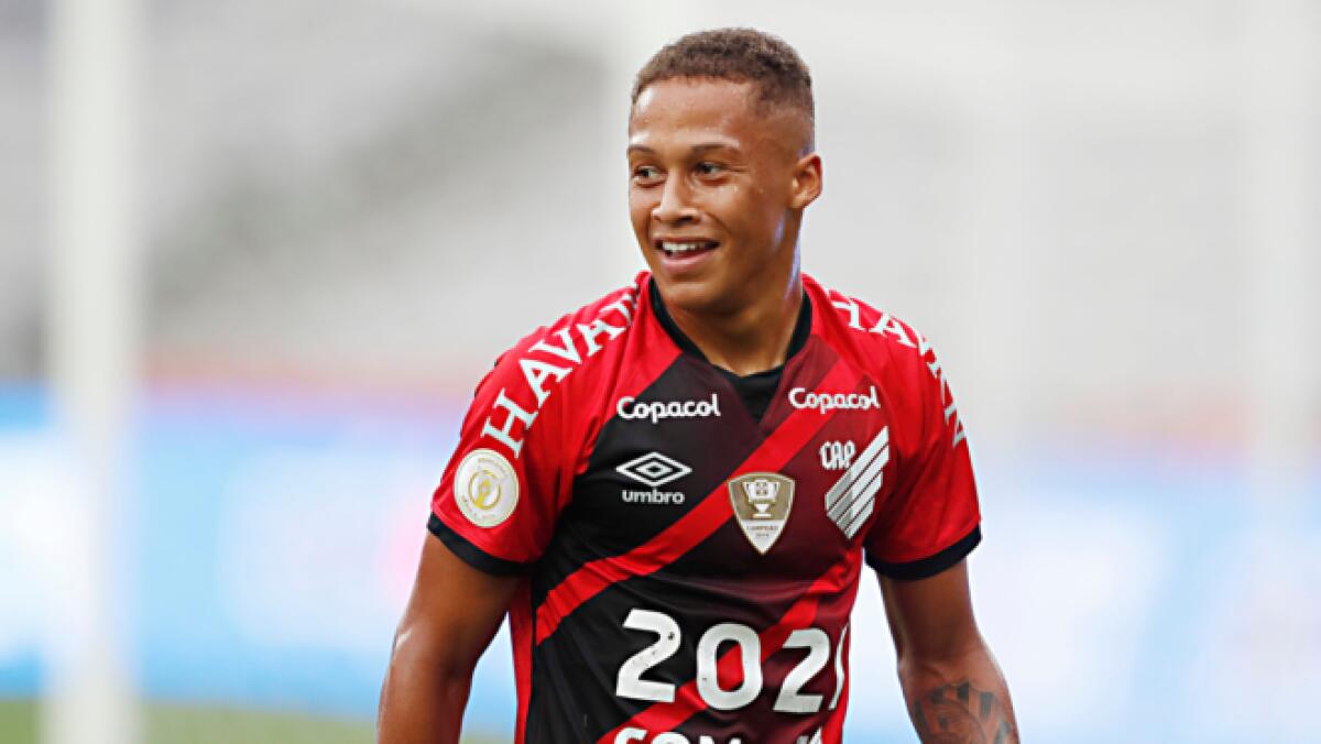 Dal Brasile, Fiorentina interessata al trequartista 22enne Vitinho dell'Athletico Paranaense - 