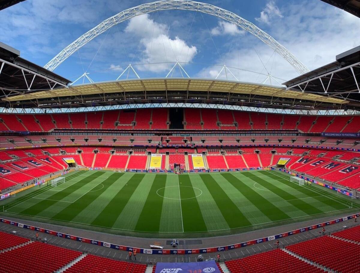 AS, durante Inghilterra-Croazia un tifoso è caduto nello stadio di Wembley - 