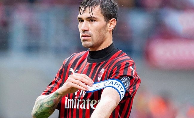 Nazione, Milenkovic, Milan su di lui. Romagnoli il pensiero proibito della Fiorentina
