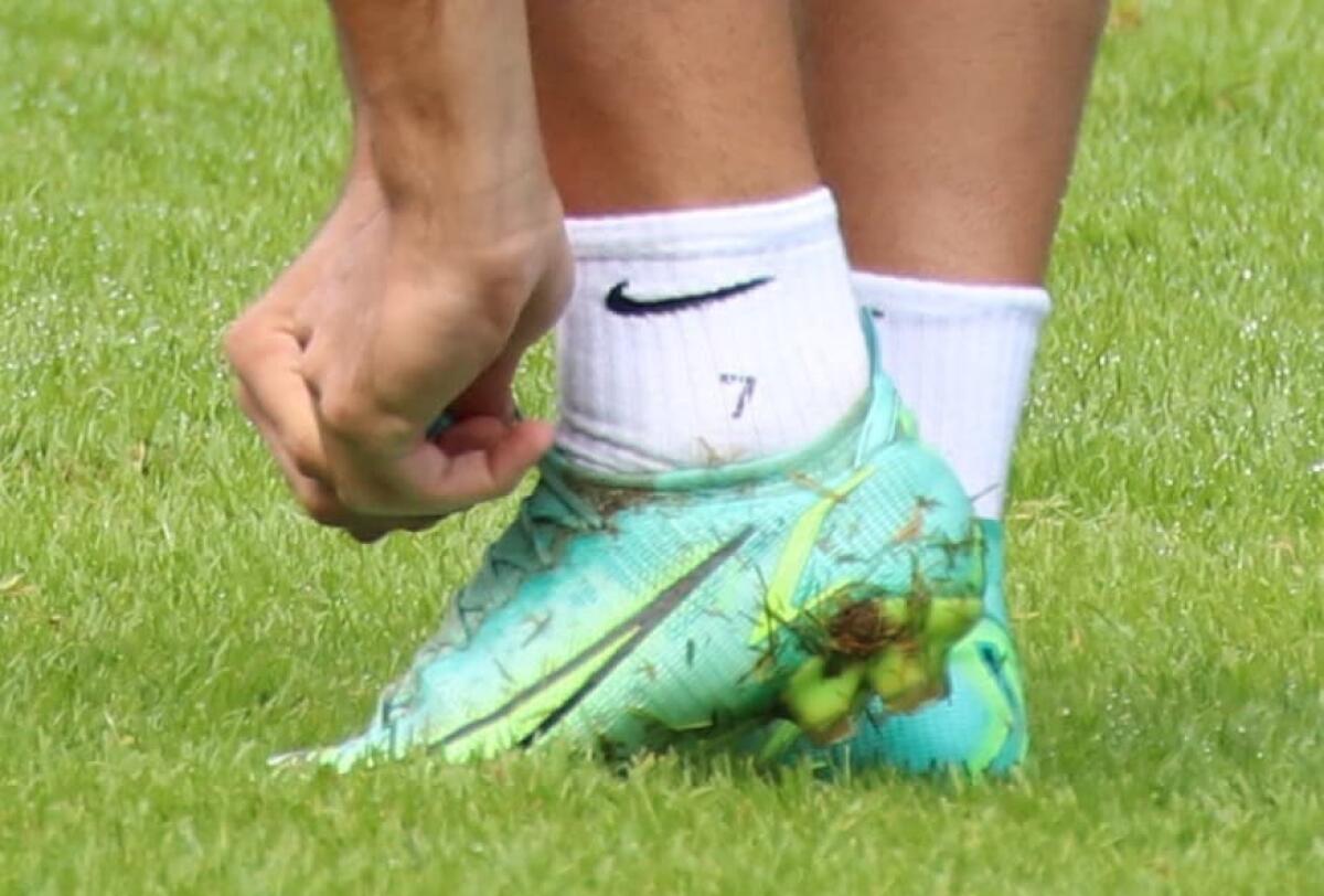 (FOTO): Sottil ha già preso la maglia numero 7 di Ribery? Il dettaglio sui calzini - Moena, stadio Benatti, 28.07.2021, allenamento, foto Lisa Grelloni. Copyright Labaroviola.com