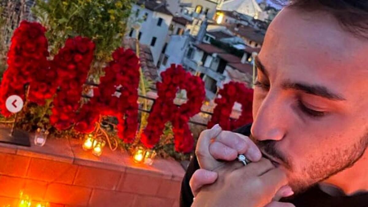 (FOTO) Castrovilli sposa Rachele Risaliti, le immagini della fantastica proposta di matrimonio a Firenze - 