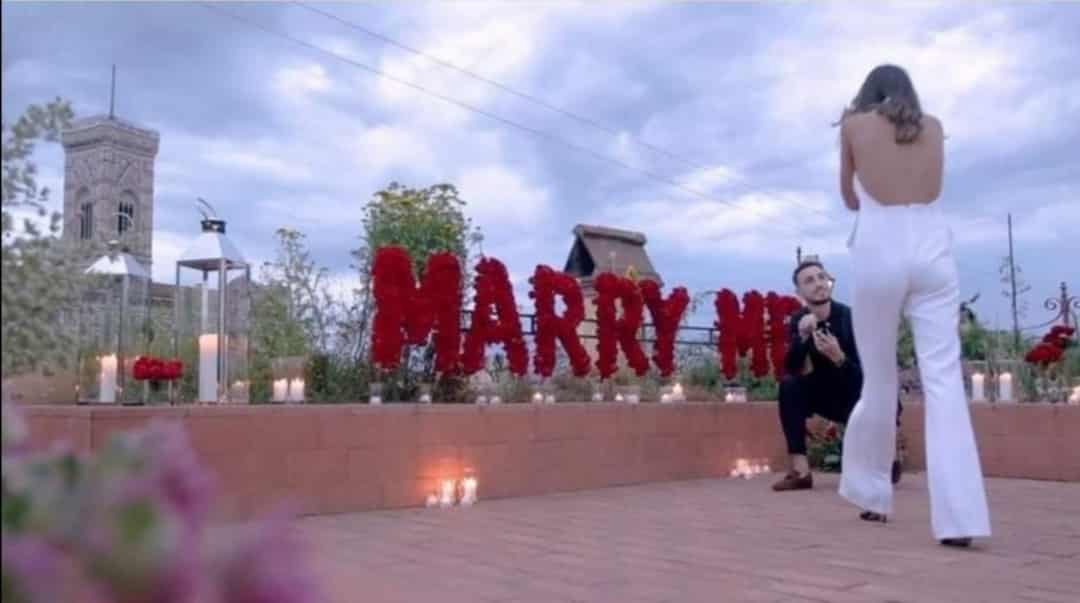 (FOTO) Castrovilli sposa Rachele Risaliti, le immagini della fantastica proposta di matrimonio a Firenze