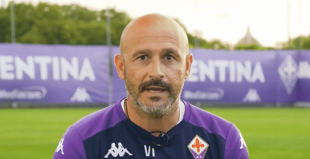 (VIDEO) Vlahovic è già in forma magnifica, che gol di tacco in allenamento!