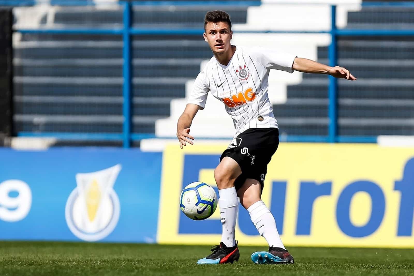 Schira: "Fiorentina su Piton del Corinthians: contatti in corso tra i due club"