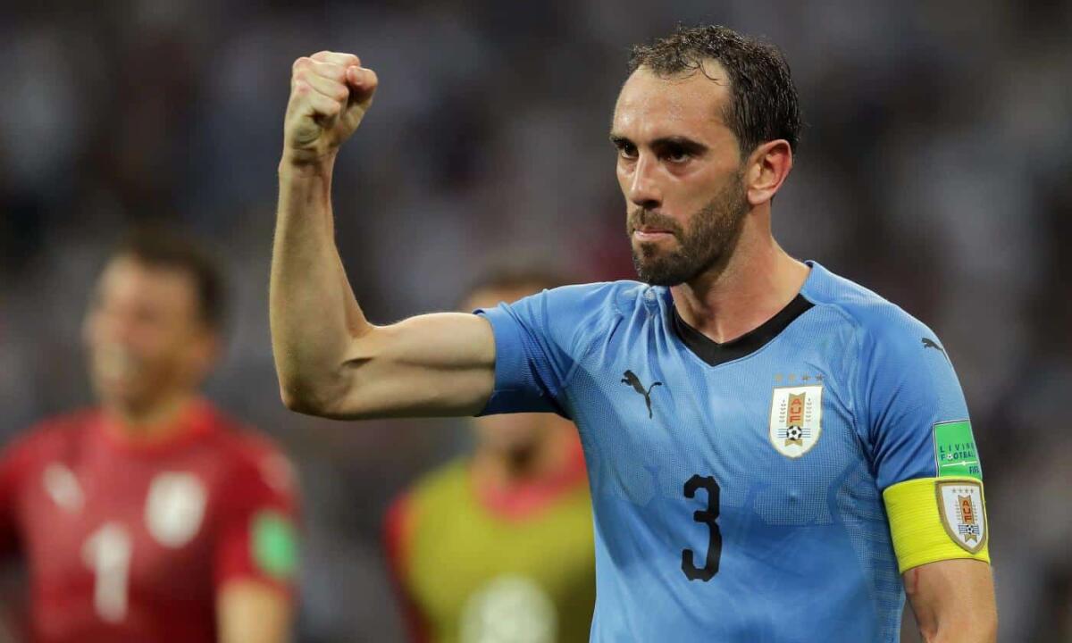 Unione Sarda, Pezzella e Milenkovic in uscita: la Fiorentina pensa a Diego Godin - 