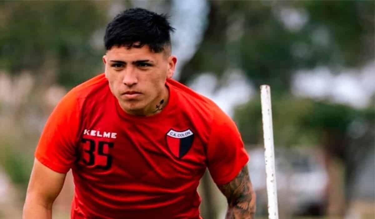 Dall'Argentina, Burdisso vuole portare Farias alla Fiorentina. Il Colon chiede 10 milioni di euro - 