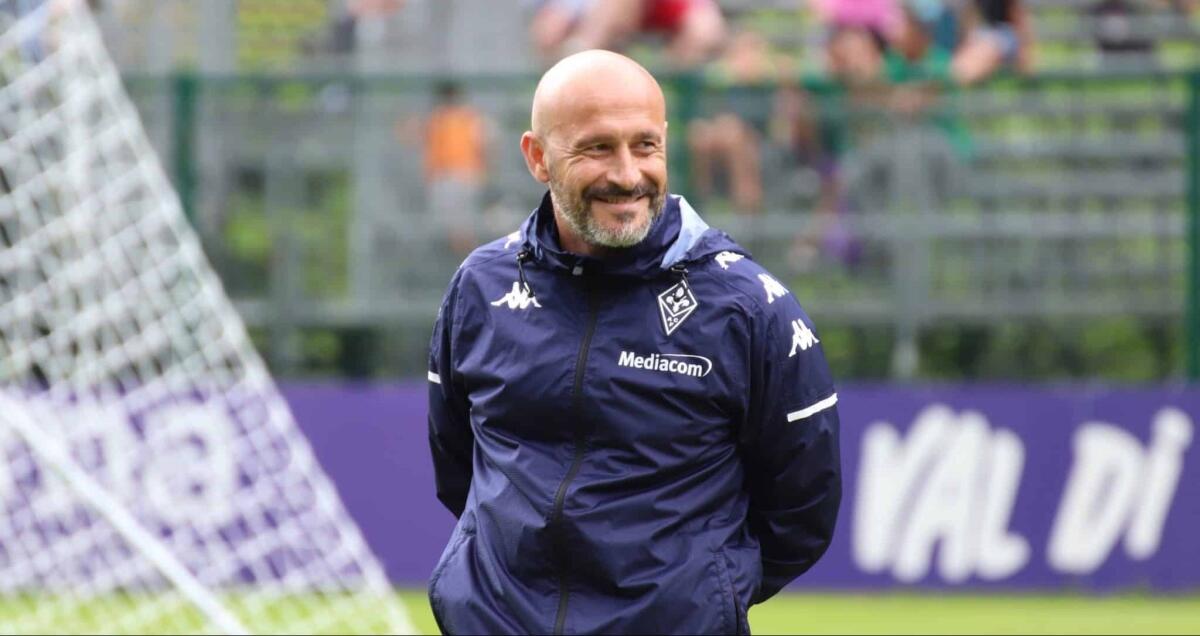 Italiano ha indicato le "tre mosse" per il mercato della Fiorentina: esterno, difensori centrali e regista - Moena, stadio Benatti, 28.07.2021, allenamento, foto Lisa Grelloni. Copyright Labaroviola.com