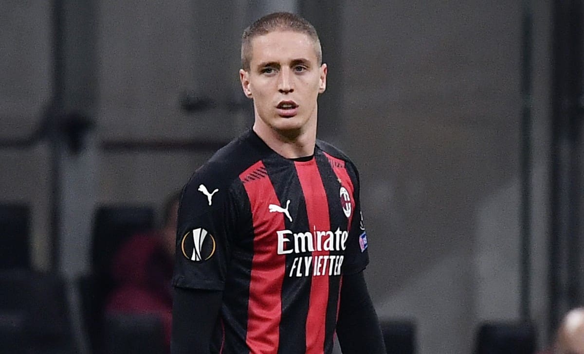 Tuttosport, Conti-Milan all'addio. Il terzino è nel mirino della Fiorentina. Occhio a Genoa e Cagliari