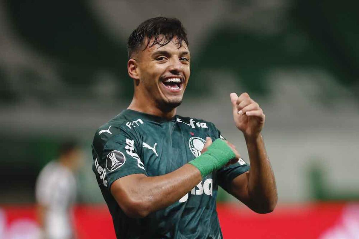 La Fiorentina voleva Gabriel Menino, nuova stella brasiliana, ma prezzo troppo alto, 10 milioni - Brazil's Palmeiras Gabriel Menino celebrates after scoring against Paraguay's Libertad during their Copa Libertadores quarterfinal football match at the Allianz Parque stadium in Sao Paulo, Brazil, on December 15, 2020. (Photo by Sebastiao MOREIRA / 