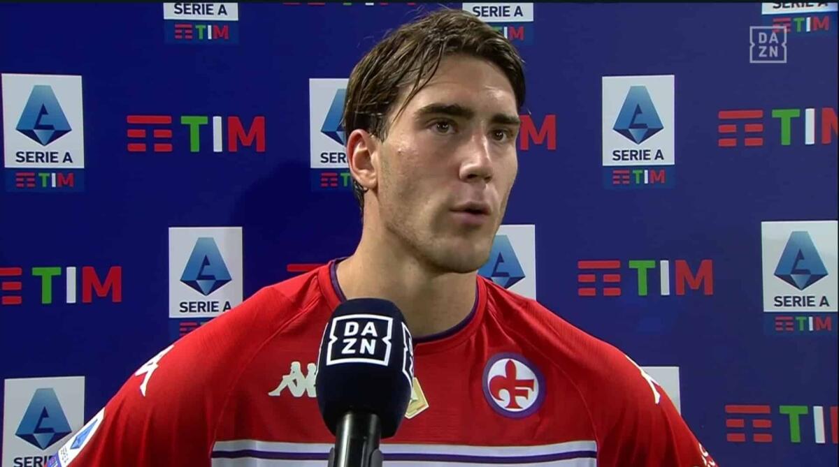 Gazzetta, Vlahovic vale 100 milioni, tutti ne sono convinti. Sogna di portare la Fiorentina in Europa - 