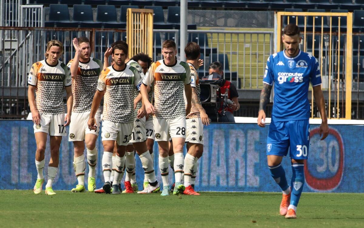 Cutrone non segna mai, l'Empoli perde ancora in casa. Il Venezia passeggia, è 1-2 al Castellani - 