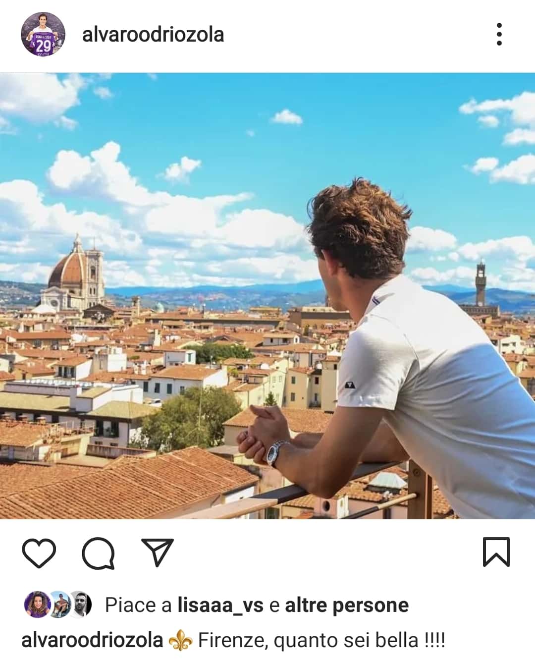 Odriozola incantato da Firenze, si immortala e guardandola esclama: "Quanto sei bella"