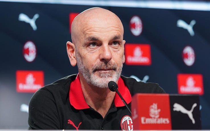 Pioli lancia la sua proposta: "Quando superi metà campo non puoi più passare indietro"