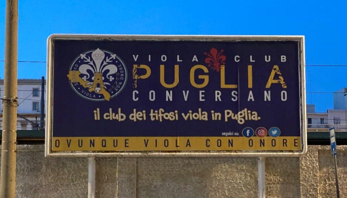Bari viene colorata di Viola dai tifosi della Fiorentina del Viola Club Conversano, le immagini - 