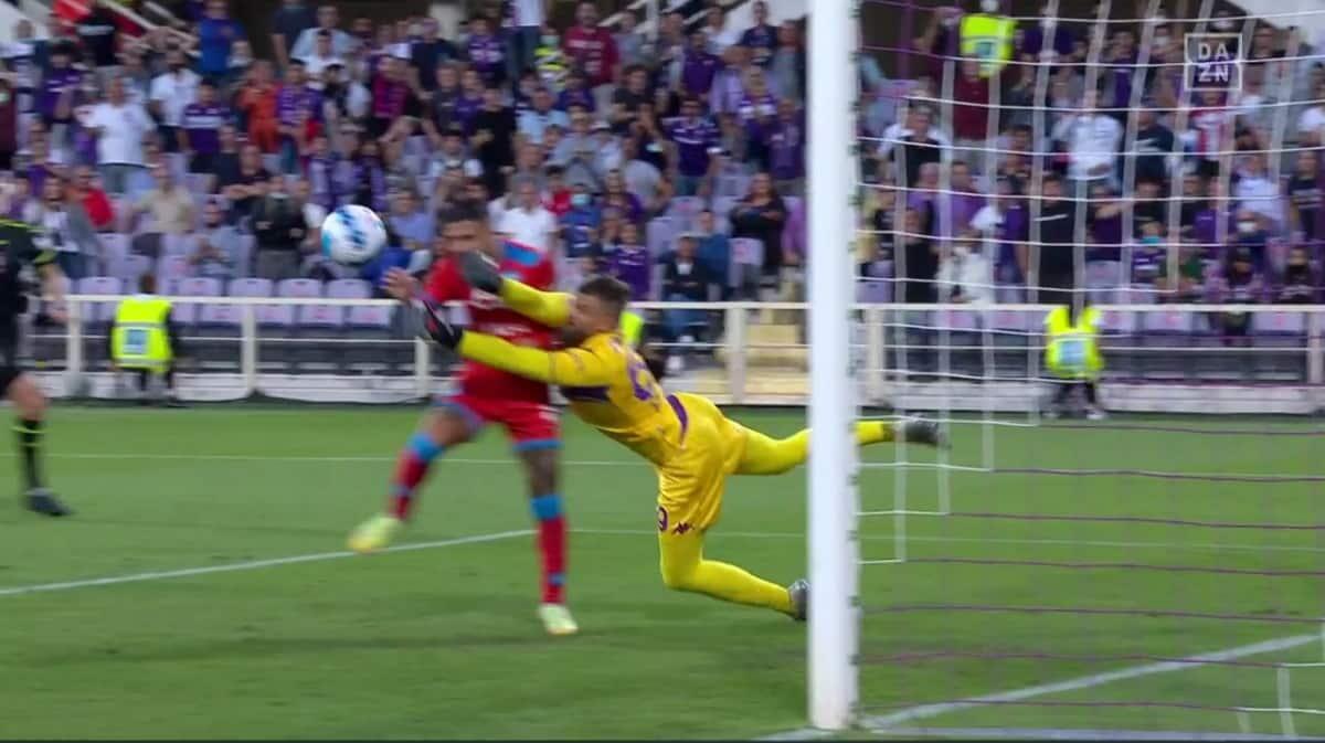 Moviola Gazzetta: "Buono il gol di Lozano, Insigne non fa fallo su Dragowski, situazione di gioco" - Dragowski respinge il colpo di testa di Insigne