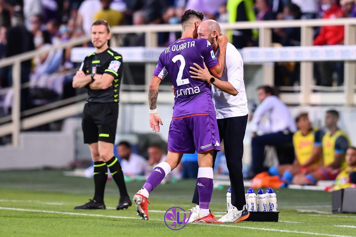 PAGELLE VIOLA: NON BASTANO QUARTA E DRAGOWSKI, BENE ANCHE GONZALEZ. PULGAR E CALLEJON MALE - Lucas Martinez Quarta festeggia dopo aver segnato con Vincenzo Italiano