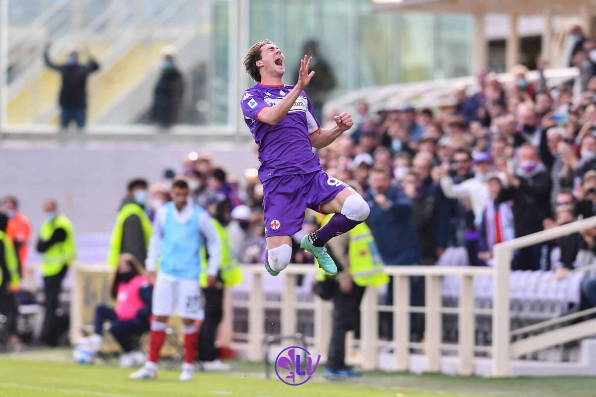 Vlahovic, separato in casa, è stata la sua domenica ma la Fiesole fischia. Fiorentina da Europa - Esultanza Dusan Vlahovic