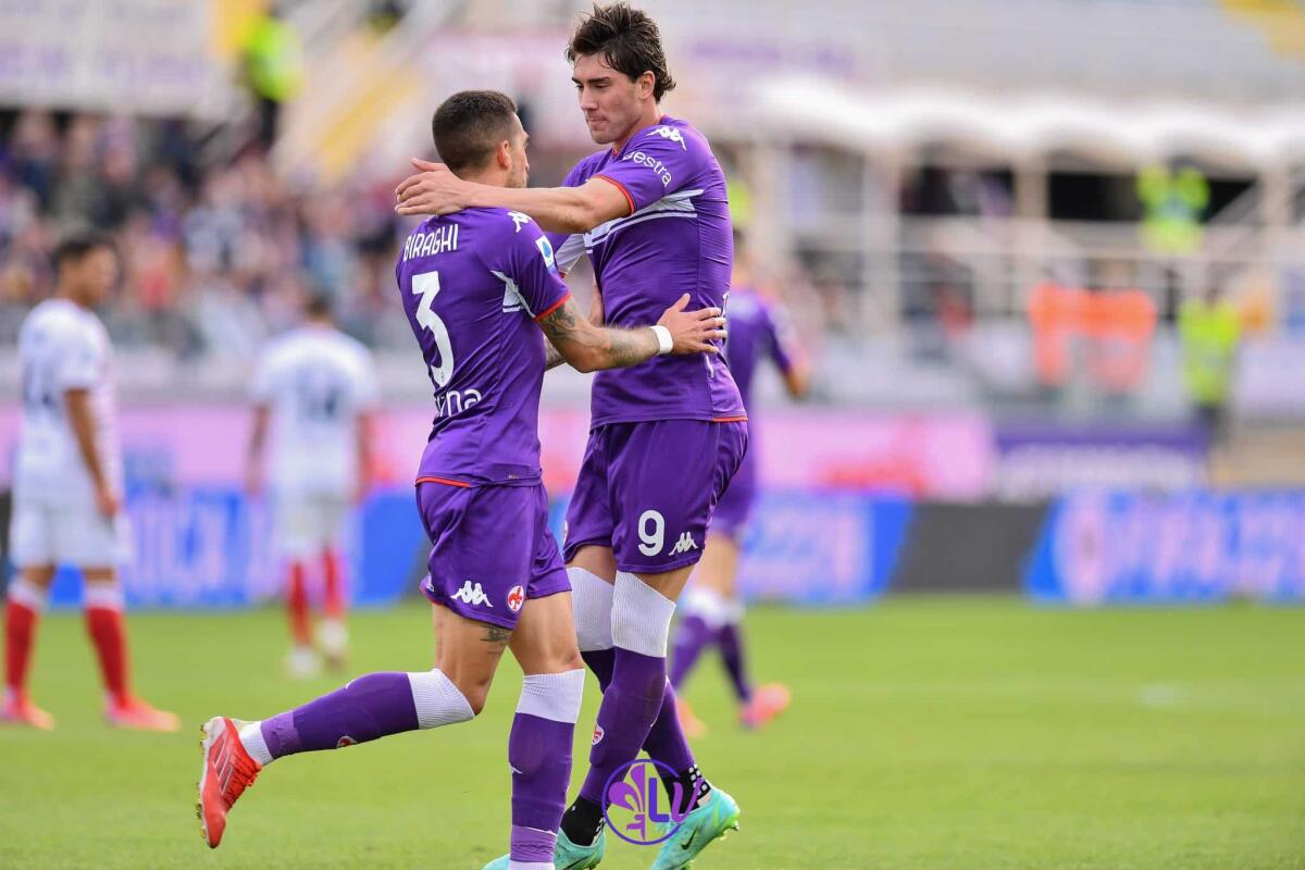 CorSport scrive: "Biraghi, se avesse sbagliato il rigore avrebbero detto che ha il piede storto" - Firenze, stadio A.Franchi, 24.10.2021, Fiorentina-Cagliari, foto Lisa Guglielmi. Copyright Labaroviola.com