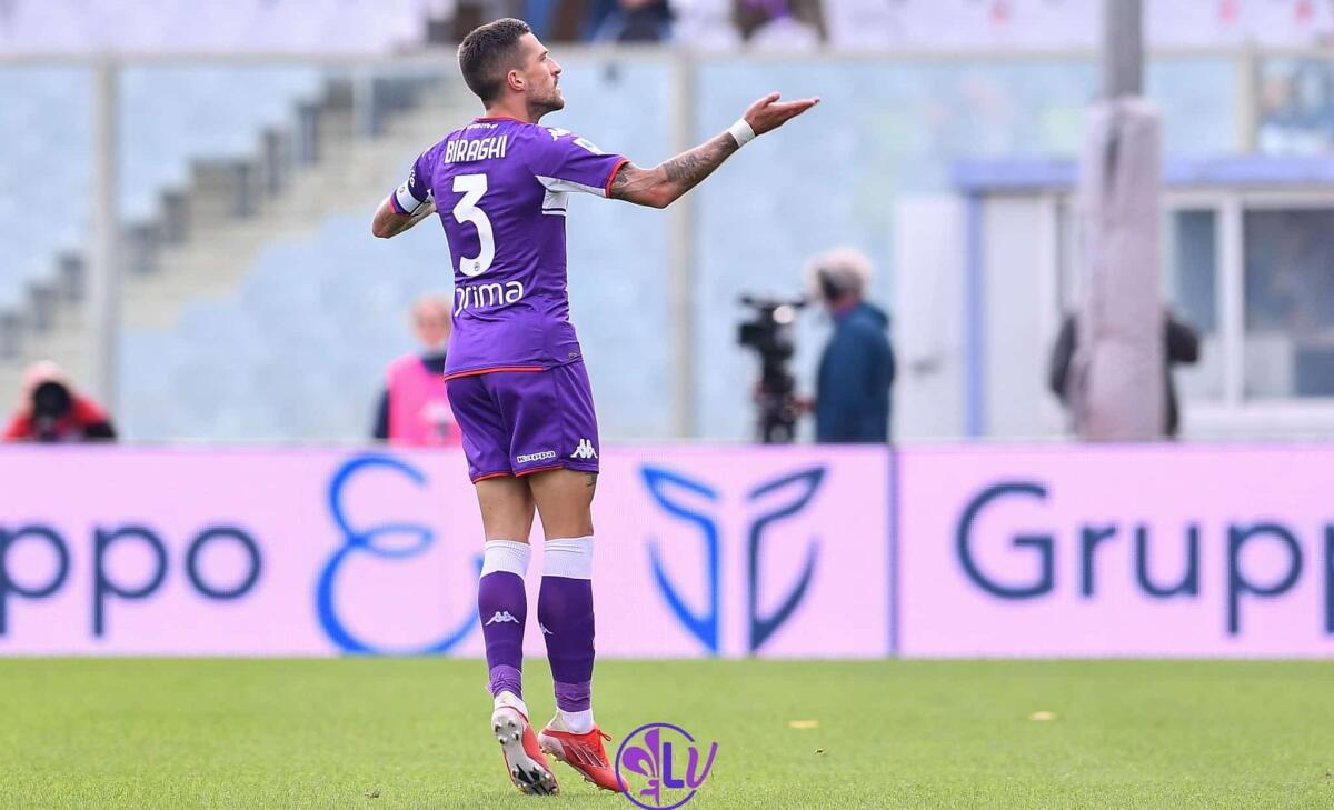 CorSport, Vlahovic, resta il giallo sul penalty: non è andato a festeggiare sotto la Fiesole per l'1-0 - Firenze, stadio A.Franchi, 24.10.2021, Fiorentina-Cagliari, foto Lisa Guglielmi. Copyright Labaroviola.com