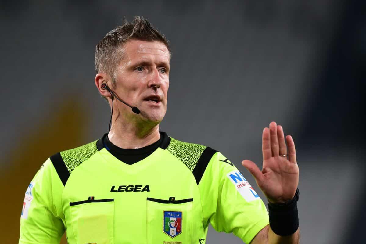 Il grande errore di Orsato che ha favorito la Juventus, ma non verrà fermato dall'AIA - Italian referee Daniele Orsato gestures during the Italian Cup (Coppa Italia) semi-final second leg football match Juventus vs AC Milan on June 12, 2020 at the Allianz stadium in Turin, the first to be played in Italy since March 9 and the lockdown a
