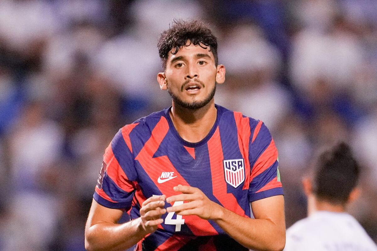 "La Fiorentina in America per osservare Pepi, attaccante classe 2003, concorrenza del Bayern" - 