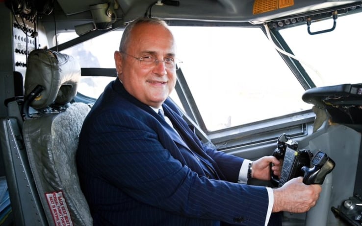 Lotito ha perso l'aereo, finisce la favola della Lazio in volo, manca l'accordo economico