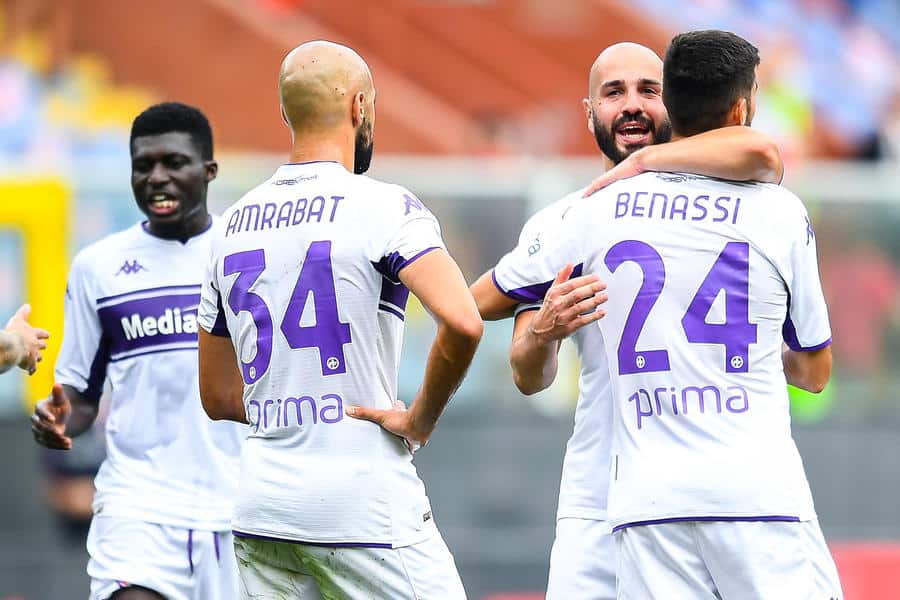 Fiorentina's Italian midfielder Riccardo Saponara (2nd from right) celebrates with his team-mates Ghanaian midfielder Joseph Duncan, Moroccan midfielder Sofyan Amrabat and Italian midfielder Marco Benassi after the Italian Serie A soccer match Genoa Cfc v