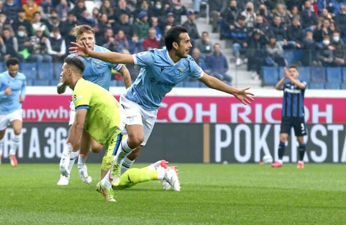 Il miglior risultato per la Fiorentina, Atalanta-Lazio finisce 2-2, pari di De Roon al 94'