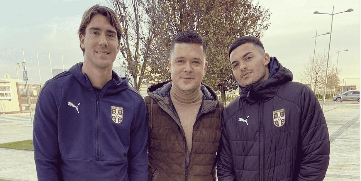 FOTO - Ristic mostra il legame fraterno con Vlahovic dal ritiro della Serbia: "Famiglia" - 