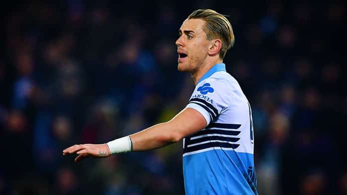 TMW, Sarri snobba Patric, il terzino in scadenza con la Lazio, la Fiorentina ha chiesto informazioni