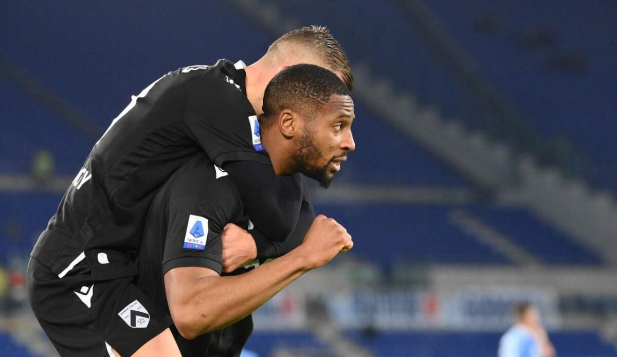 L'Udinese fa esultare la Fiorentina, la Lazio pareggia 4-4 in casa. Viola sesti in classifica, Sarri nono - Foto Alfredo Falcone / LaPresse02/12/2021 Roma, ItaliaSport CalcioLazio-Udinese  - Campionato di Calcio Serie A 2021/2022 - Stadio Olimpico di RomaNella foto:  esultanza norberto bercique betoPhoto Alfredo Falcone / LaPresse02/12/2021 Rome, ItalySpor