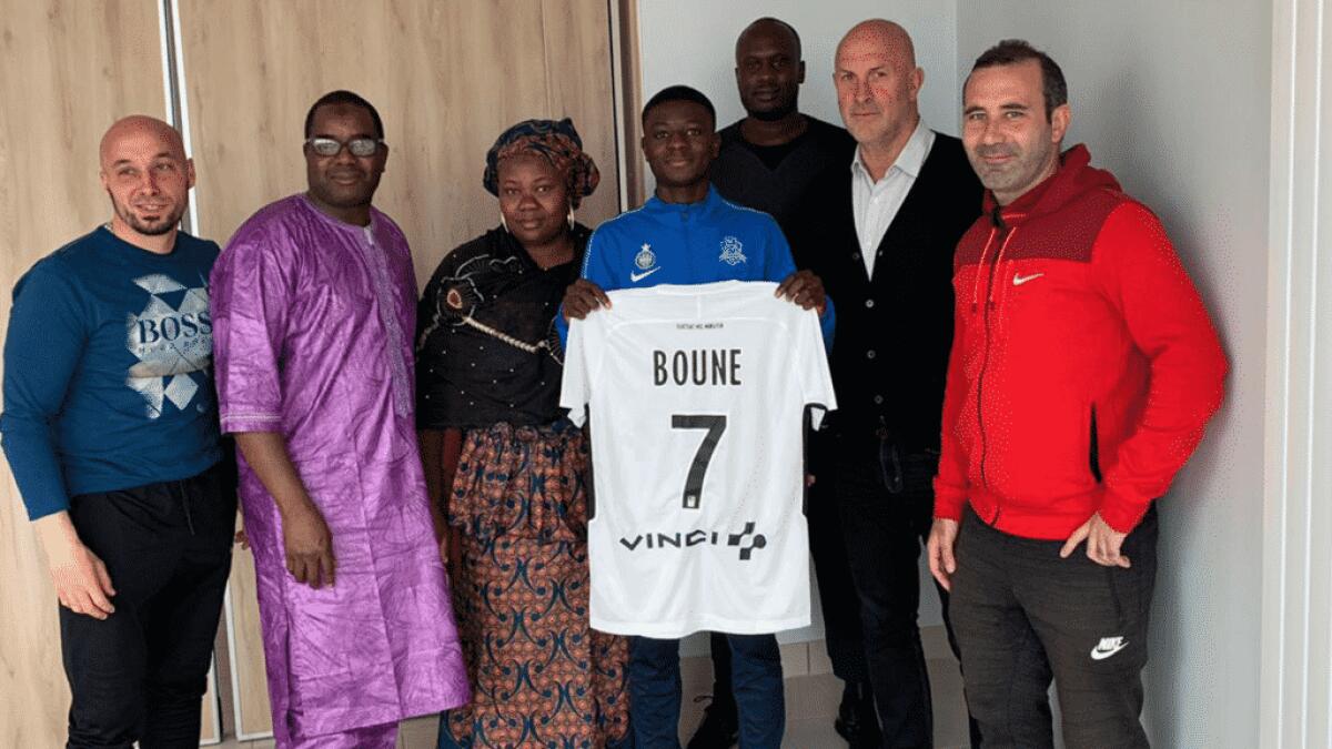 Dalla Francia, la Fiorentina interessata a Boune, terzino destro del Paris FC classe 2002 - 