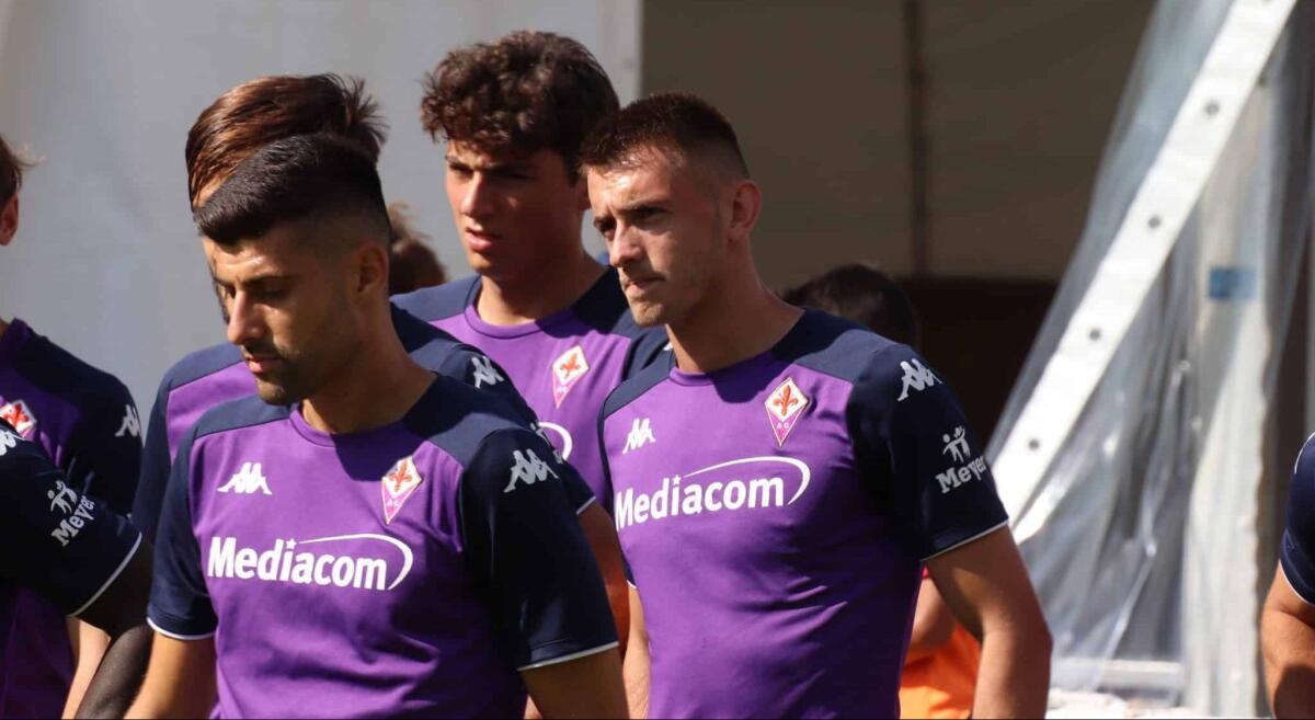 Terzic: "Dopo l'1-1 a Verona siamo corsi a consolare Vlahovic, ci teneva tanto a quel record" - Moena, stadio Benatti, 29.07.2021, amichevole Fiorentina-Levico, foto Lisa Grelloni. Copyright Labaroviola.com