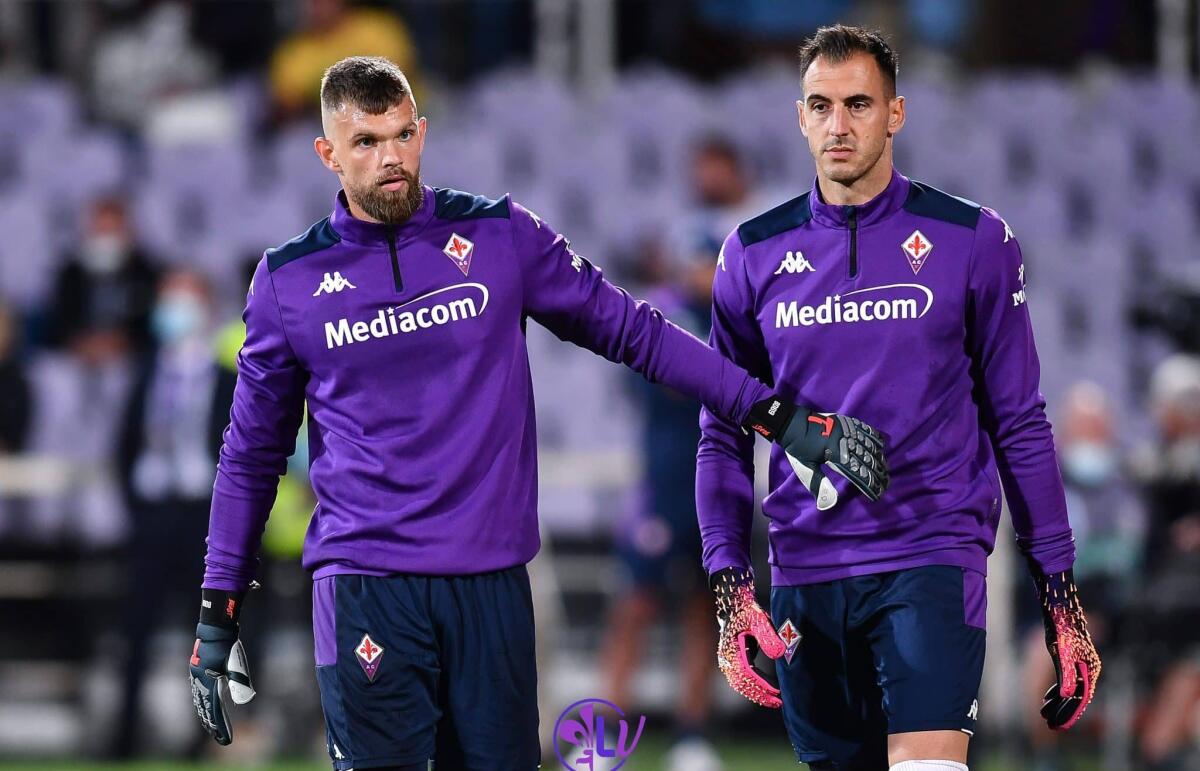Riecco Rosati: non gioca da agosto 2020, stasera è pronto ad indossare i guantoni - Bartlomiej Dragowski e Antonio Rosati Firenze, stadio A.Franchi, 21.09.2021, Fiorentina-Inter, foto Lisa Guglielmi. Copyright Labaroviola.com