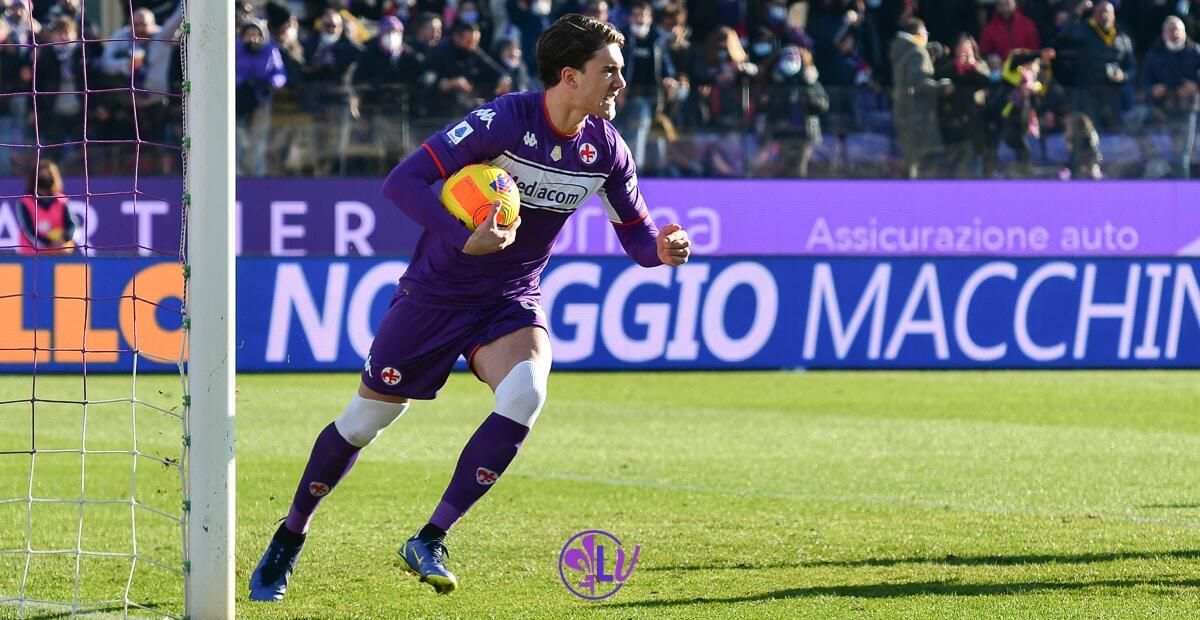 L'Italia del pallone si inchina a Vlahovic: "Non perdona, un mostro, è come Cristiano Ronaldo" - Firenze, stadio A.Franchi, 19.12.2021, Fiorentina-Sassuolo, foto Lisa Guglielmi. Copyright Labaroviola.com