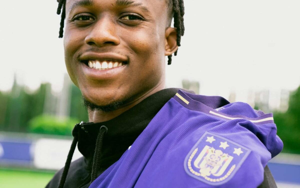 Kouamè chiede alla Fiorentina: "Vorrei restare un anno in più all'Anderlecht, anche se fa freddo" - 