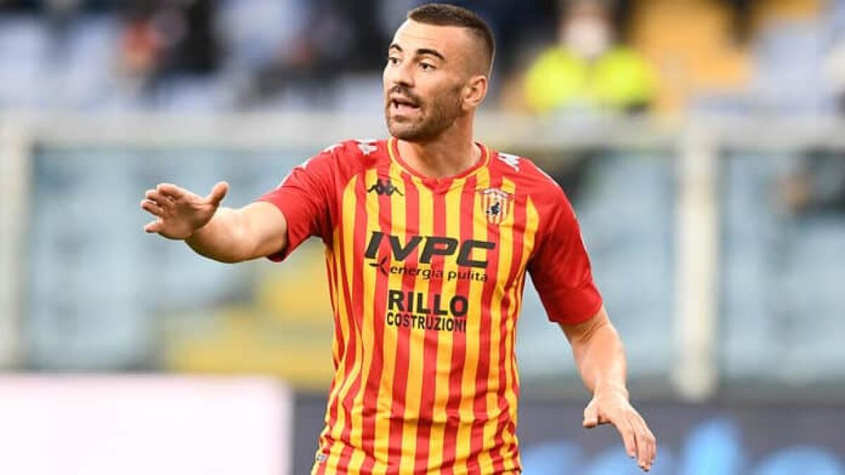 Al 51' il Benevento accorcia le distanze contro la Fiorentina. Gol di Moncini - 
