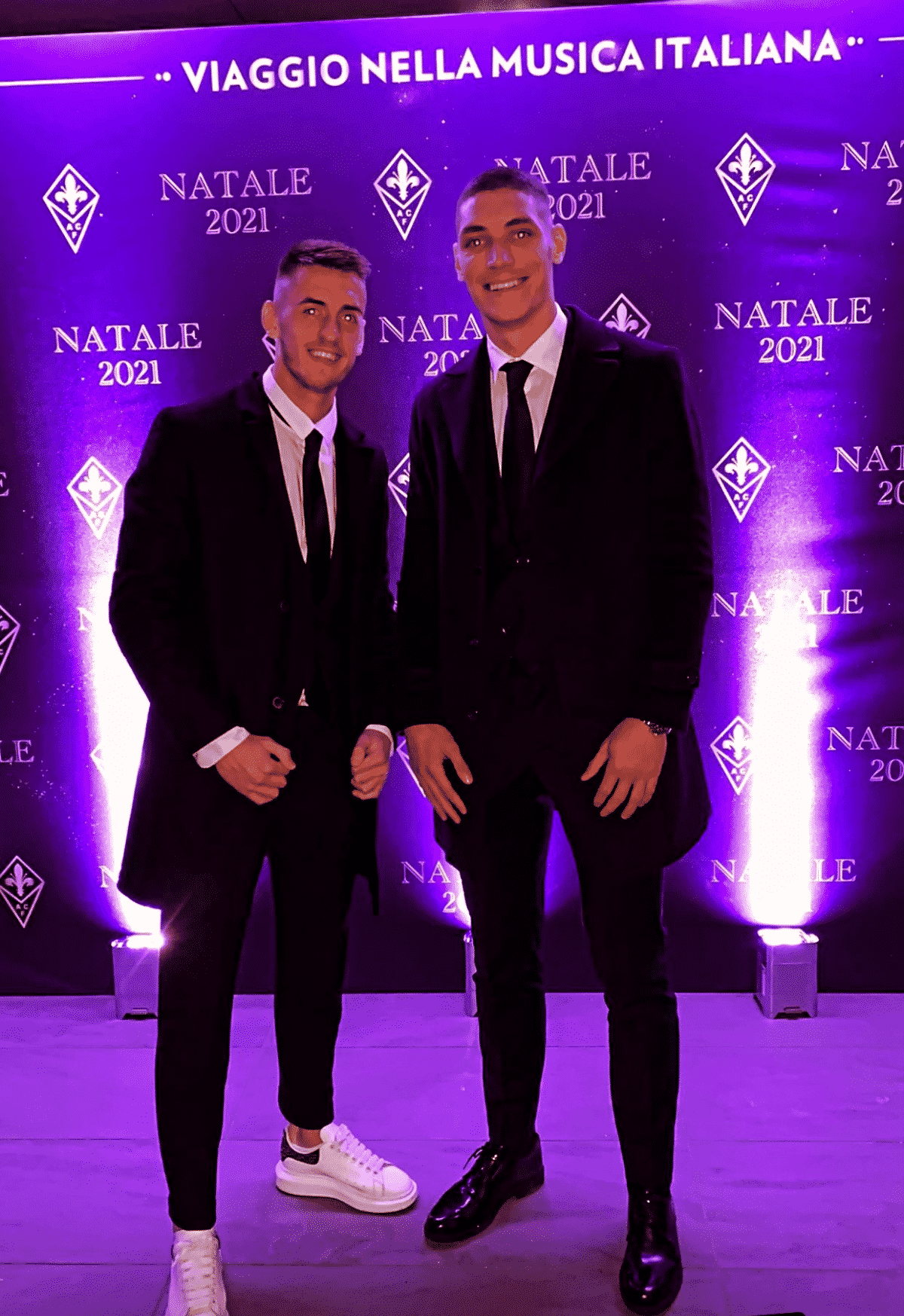 Max Gazzè ha cantato alla festa di Natale della Fiorentina. Tutte le foto e i video dell'evento