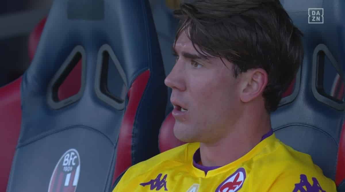 Vlahovic arrabbiato a fine gara si sfoga in panchina, Italiano spiega: "Paura di fare come ad Empoli"