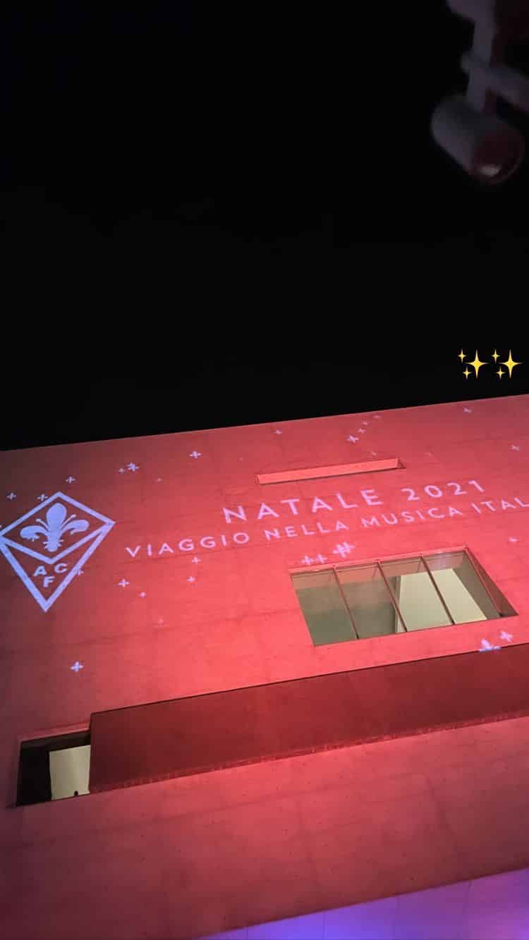 Max Gazzè ha cantato alla festa di Natale della Fiorentina. Tutte le foto e i video dell'evento