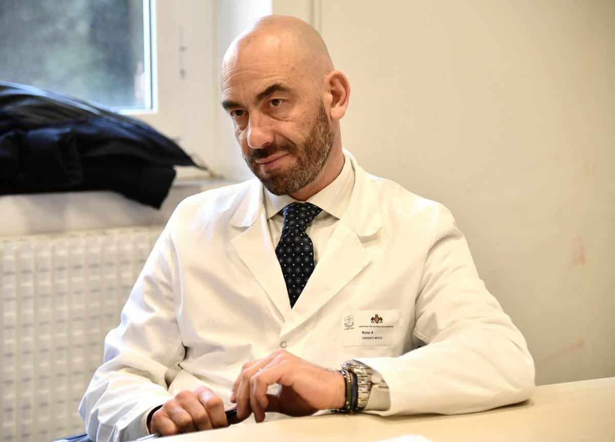 "Bisogna far giocare i vaccinati asintomatici: oltre l'80% dei calciatori ha ricevuto due/tre dosi" - 