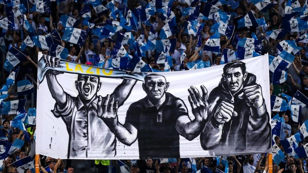 L'ultima vergogna di casa Lazio, aggredito tifoso fuori lo stadio Olimpico perchè antifascista - 