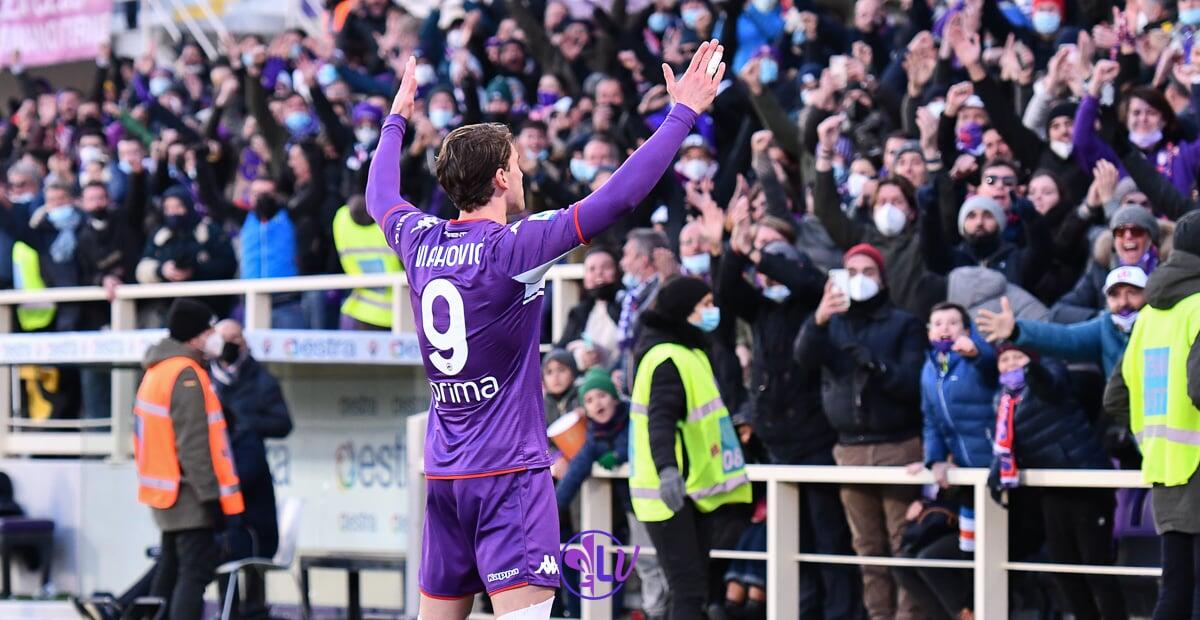 Al 51' la Fiorentina cala il poker. Vlahovic segna, esulta e continua a scusarsi per il rigore sbagliato - Firenze, stadio A.Franchi, 11.12.2021, Fiorentina-Salernitana, foto Lisa Guglielmi. Copyright Labaroviola.com
