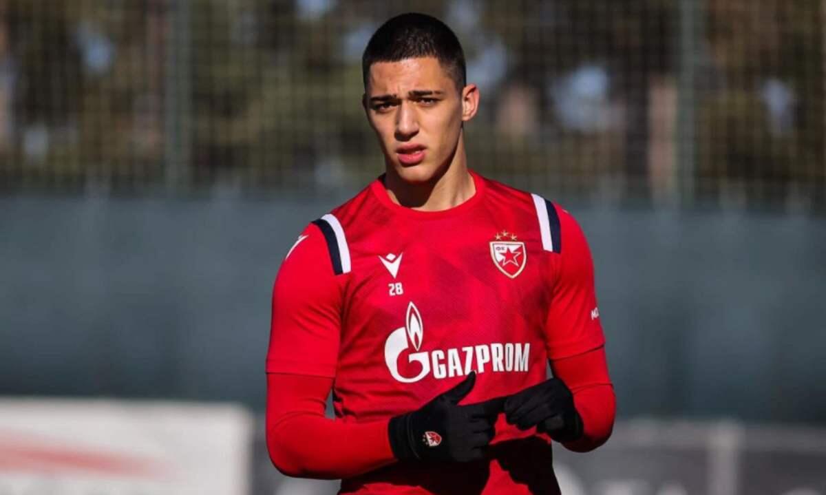 Lazetic, considerato il nuovo Vlahovic, va al Milan, ds Stella Rossa rivela: "Lo voleva la Fiorentina" - 