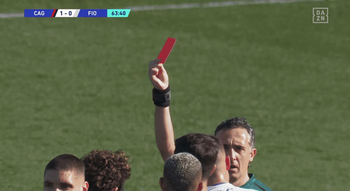 Al 67' rosso per Odriozola e calcio di rigore per il Cagliari. Terracciano para il rigore a Joao Pedro - 
