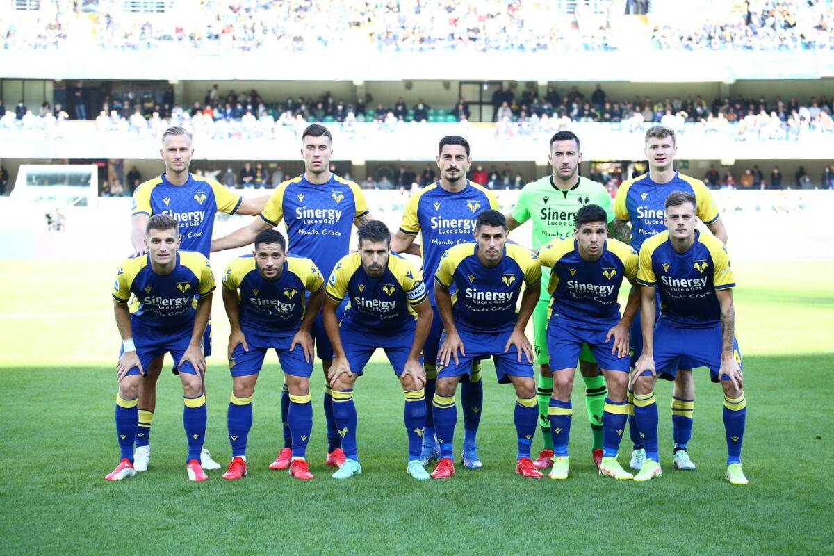 Il Covid si abbatte sul Verona, 8 giocatori positivi. Partita contro lo Spezia a rischio rinvio - 