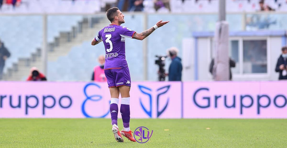Al 42' Fiorentina-Genoa 3-0 al Franchi. Splendida la punizione di Biraghi, imparabile - Firenze, stadio A.Franchi, 24.10.2021, Fiorentina-Cagliari, foto Lisa Guglielmi. Copyright Labaroviola.com