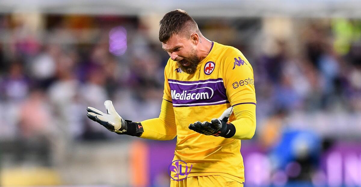 Al 47' pasticcio di Dragowski, stende Elmas per non subire il 2-1. Fiorentina in 10 - Firenze, stadio A.Franchi, 03.10.2021, Fiorentina-Napoli, foto Lisa Guglielmi. Copyright Labaroviola.com