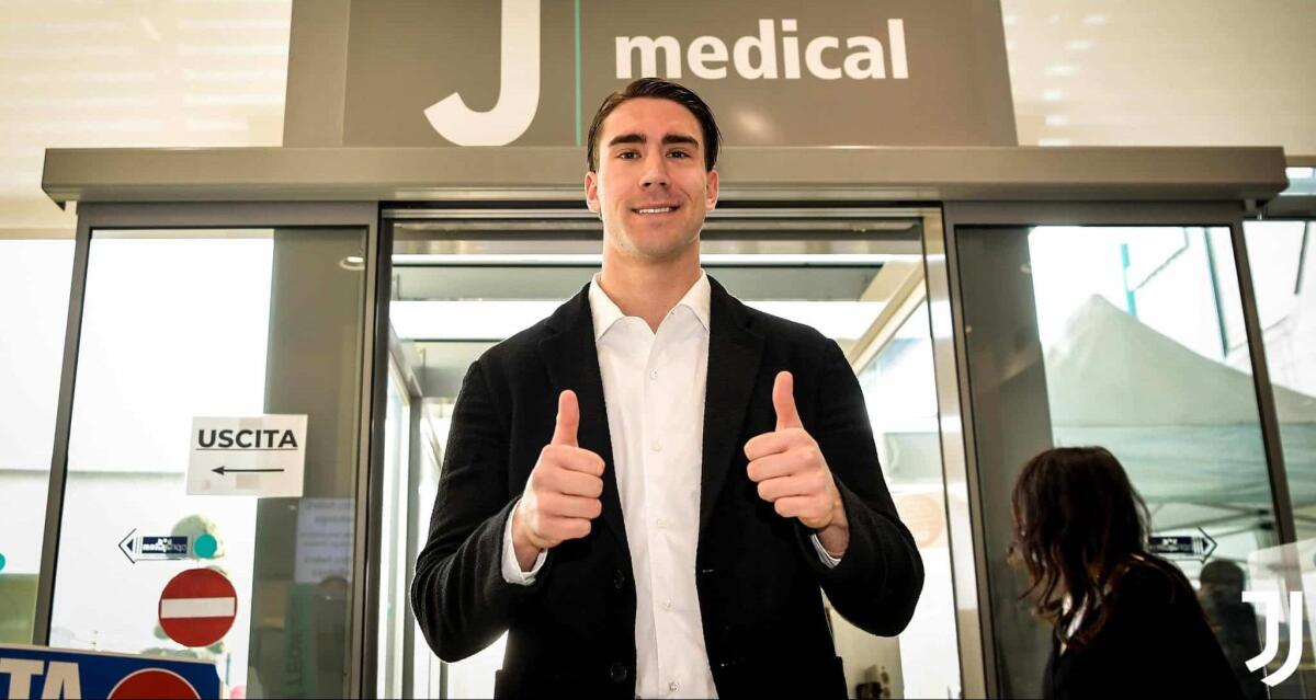 Parla Vlahovic: "La Juventus per me è famiglia. Uno dei compleanni più belli della mia vita" - 